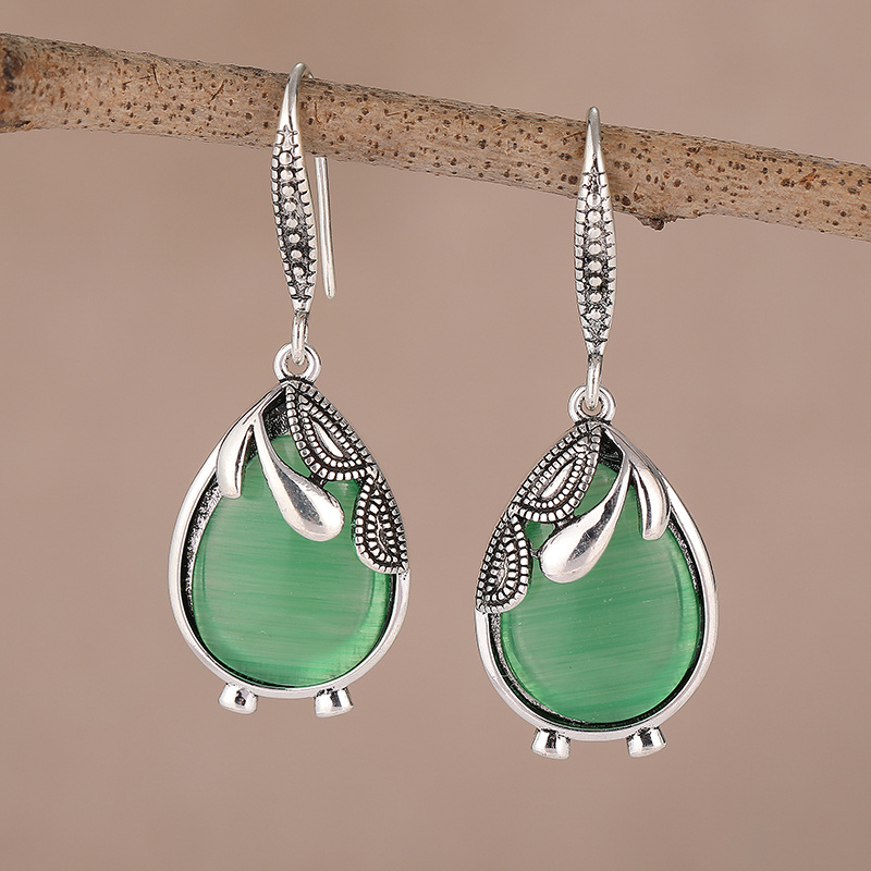 Vintage Green Leaf Dangle Earrings Copper Jewelry Nature Inspired Gift